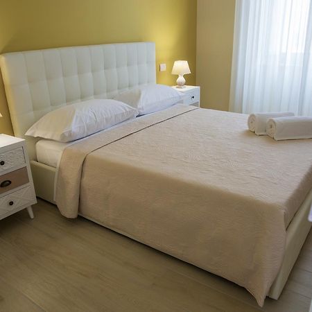 Gleda Rooms Deluxe Помпей Екстериор снимка