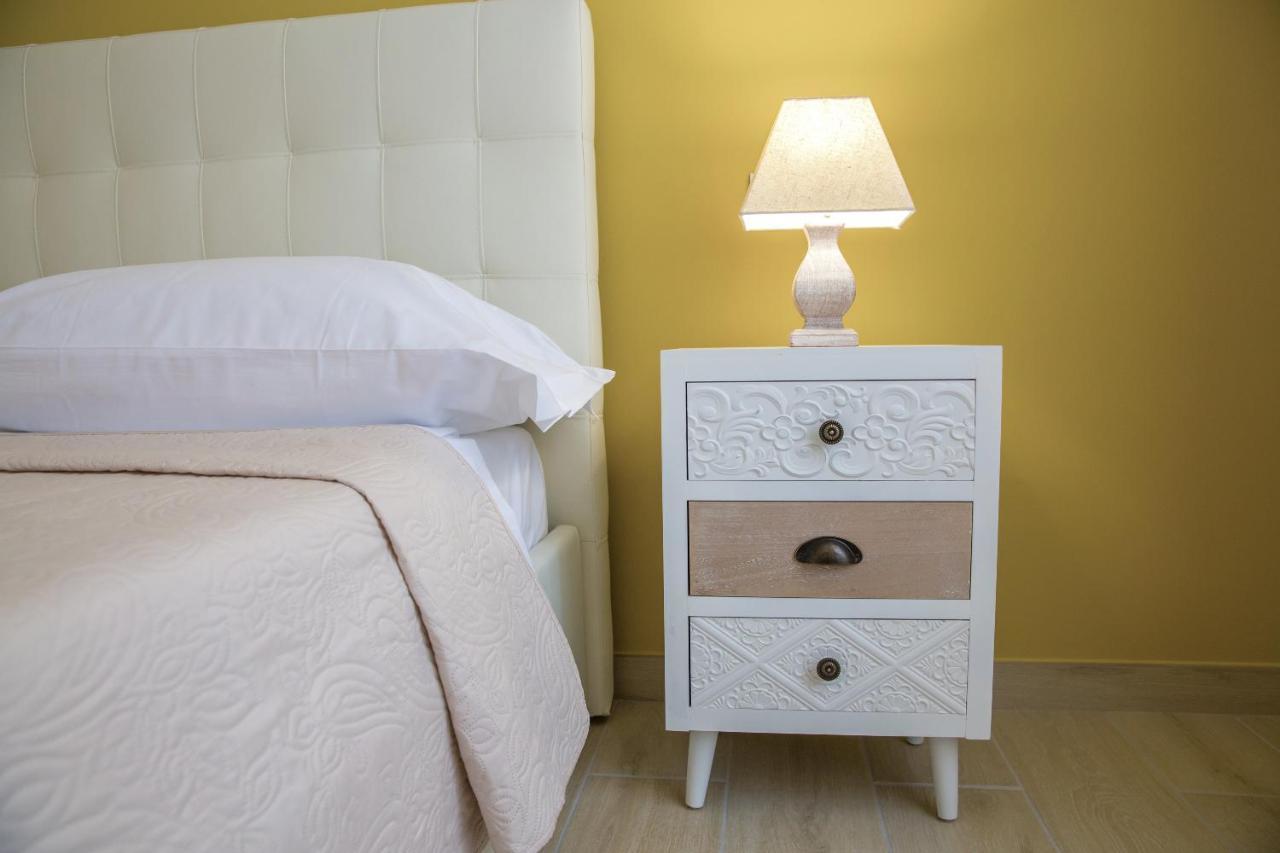 Gleda Rooms Deluxe Помпей Екстериор снимка