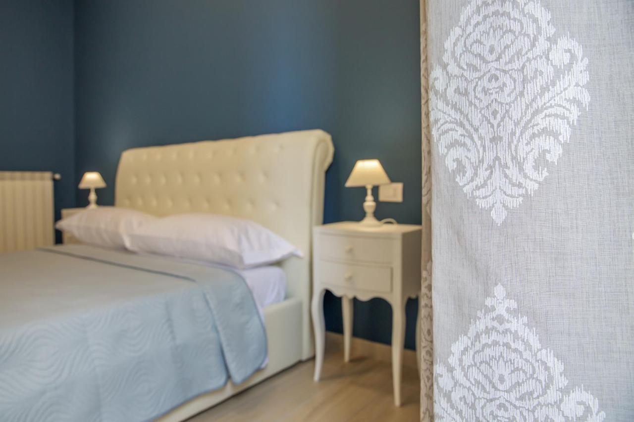 Gleda Rooms Deluxe Помпей Екстериор снимка
