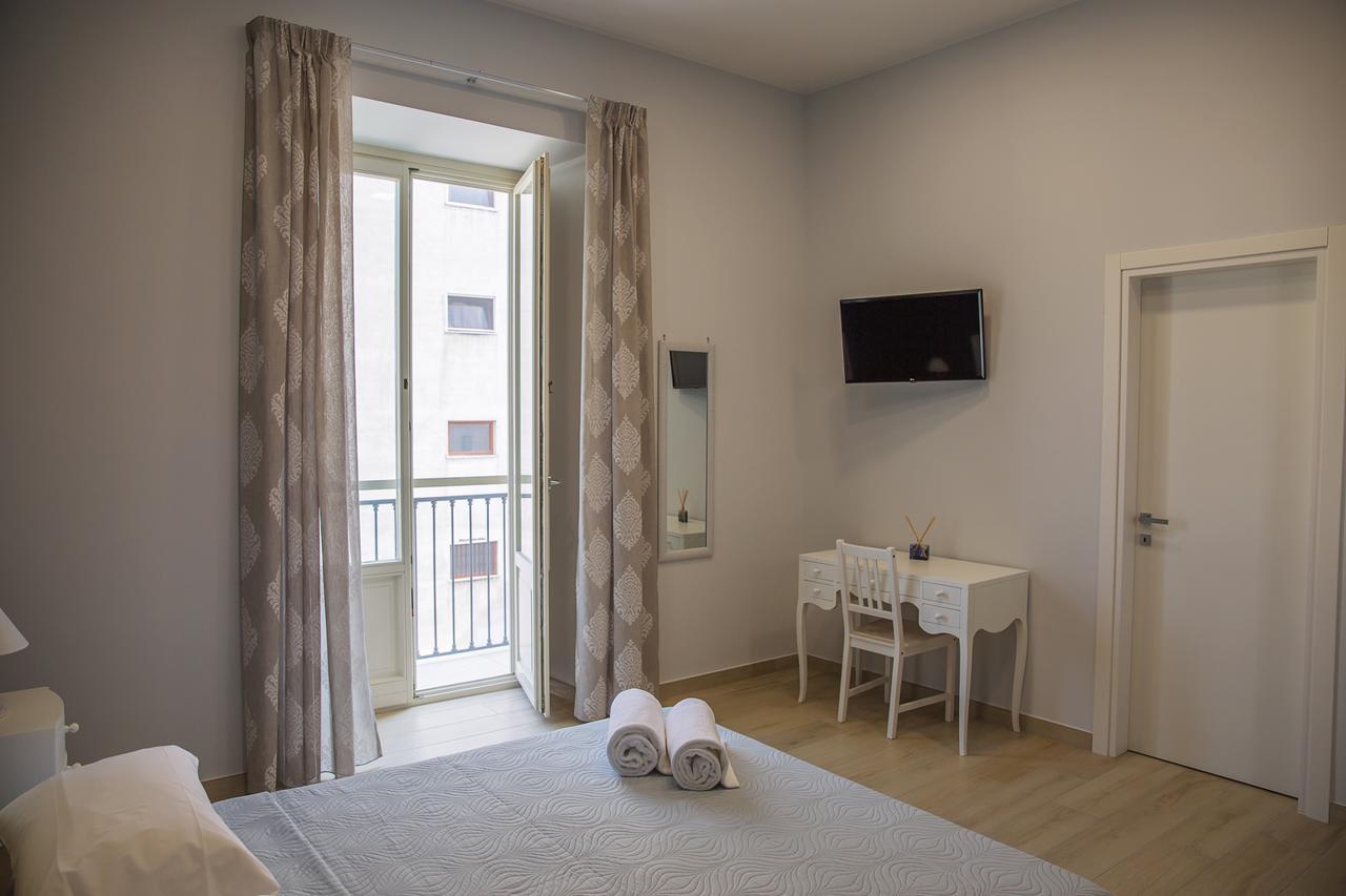 Gleda Rooms Deluxe Помпей Екстериор снимка