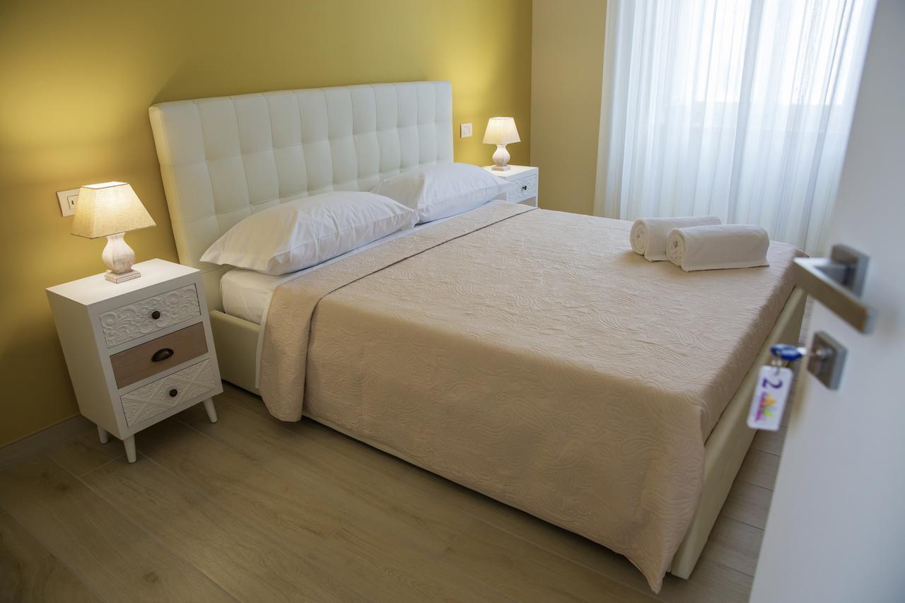 Gleda Rooms Deluxe Помпей Екстериор снимка